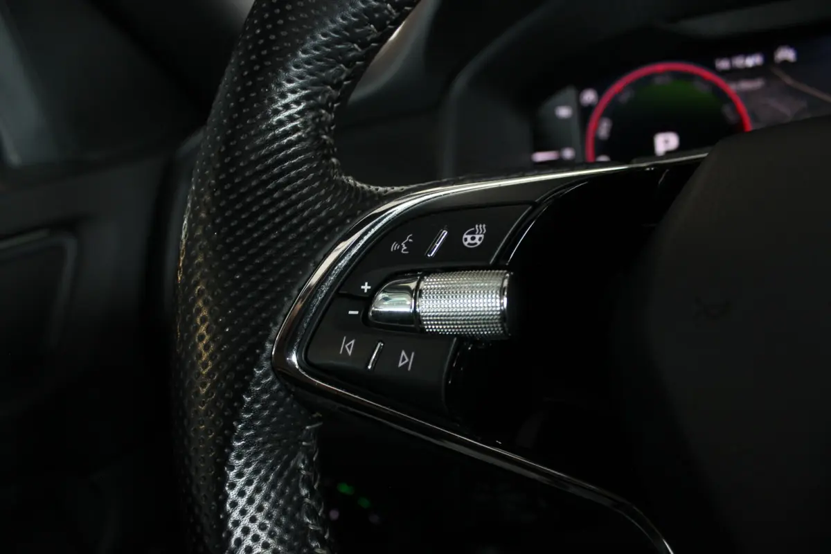 1.5 TSI Sportline Business Facelift | Pano | Camera | Memory | Virtual Cockpit | LED Matrix | Carplay | Keyless | Stoelverw. | 20" LMV | PDC V+A