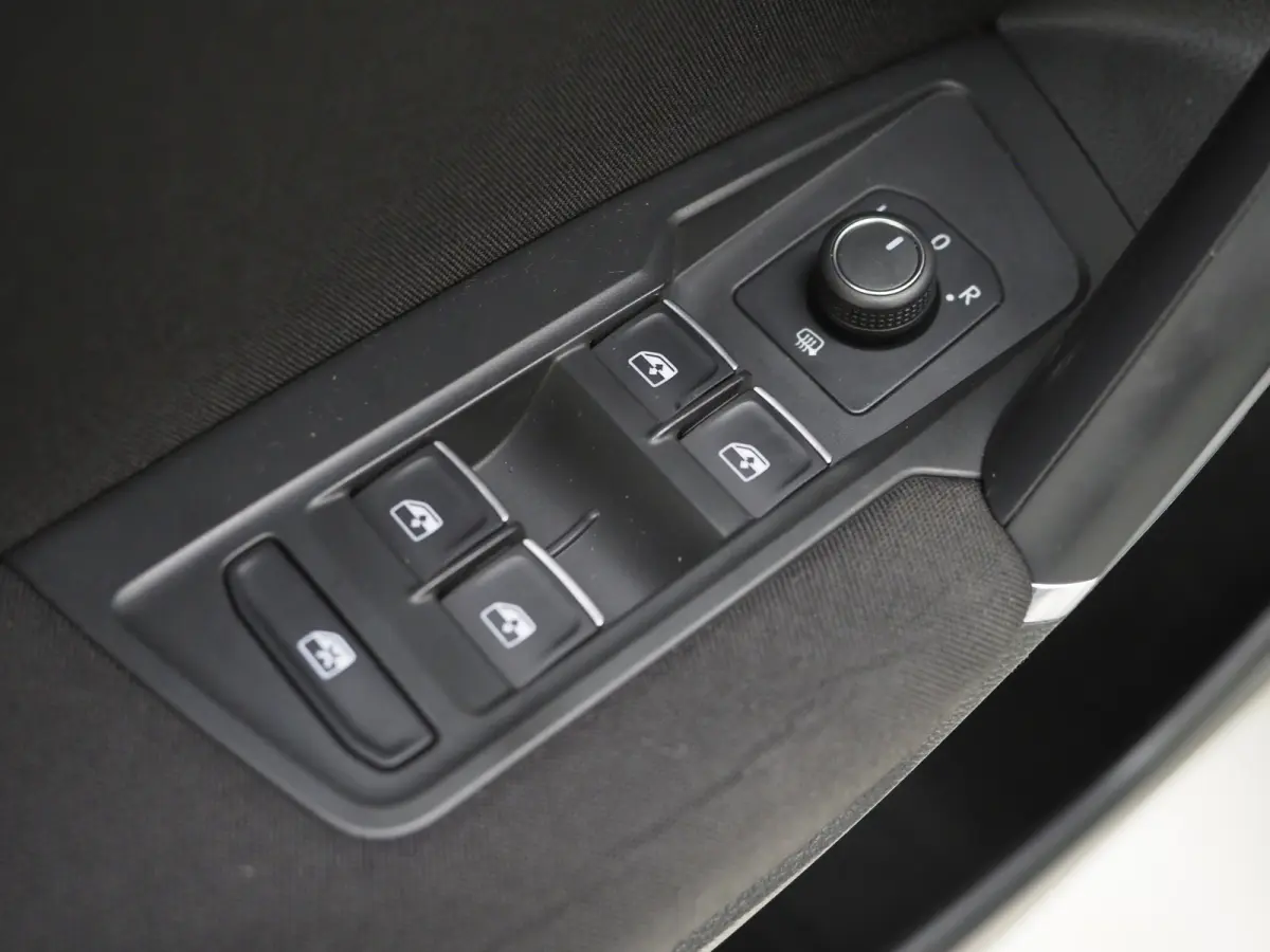 2.0 TSI 4Motion DSG | Trekhaak | Camera | Adaptive Cruise | Virtual | Stoelverwarming | Carplay