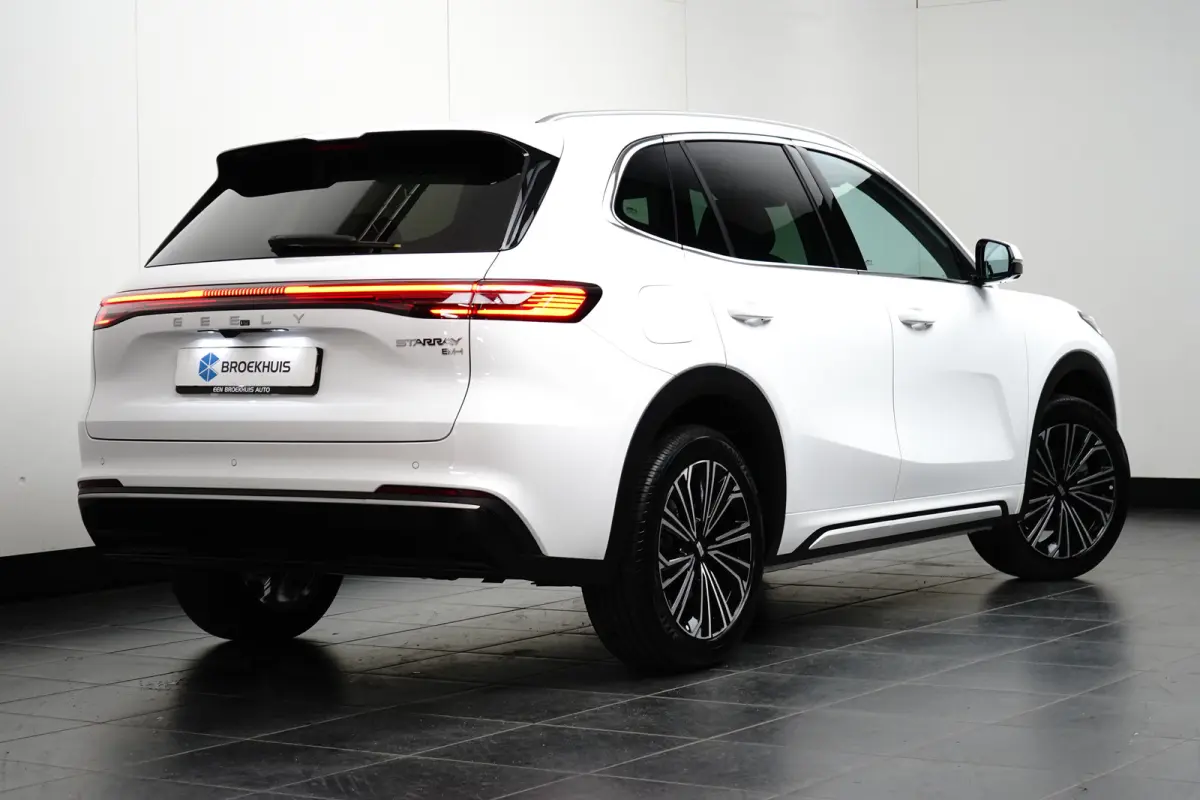Max+ | Achterbank in delen neerklapbaar | Airco (automatisch) | Apple Carplay/Android Auto|telefoonintegratie premium
