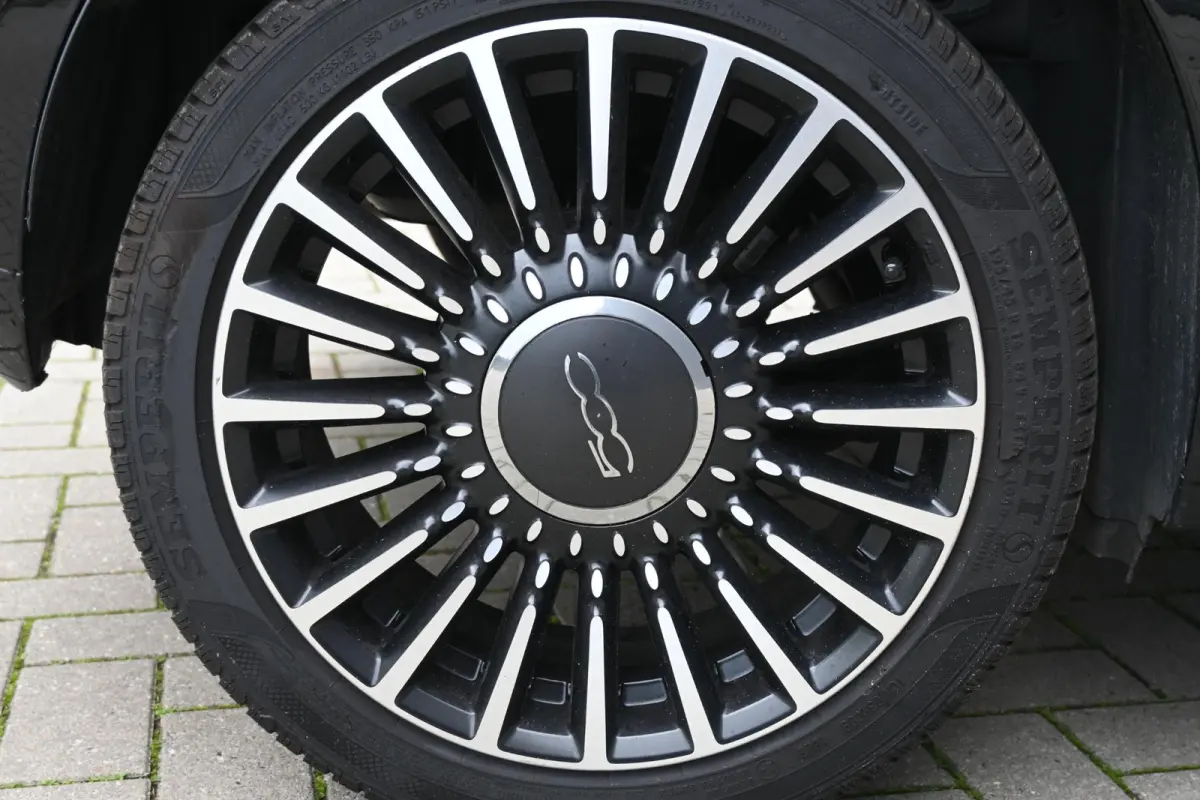 1.2 Star | PANORAMADAK | Navigatie | Bluetooth | Parkeersensoren Achter | Lichtmetalen Velgen