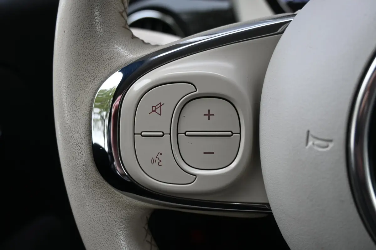 1.2 Star | PANORAMADAK | Navigatie | Bluetooth | Parkeersensoren Achter | Lichtmetalen Velgen