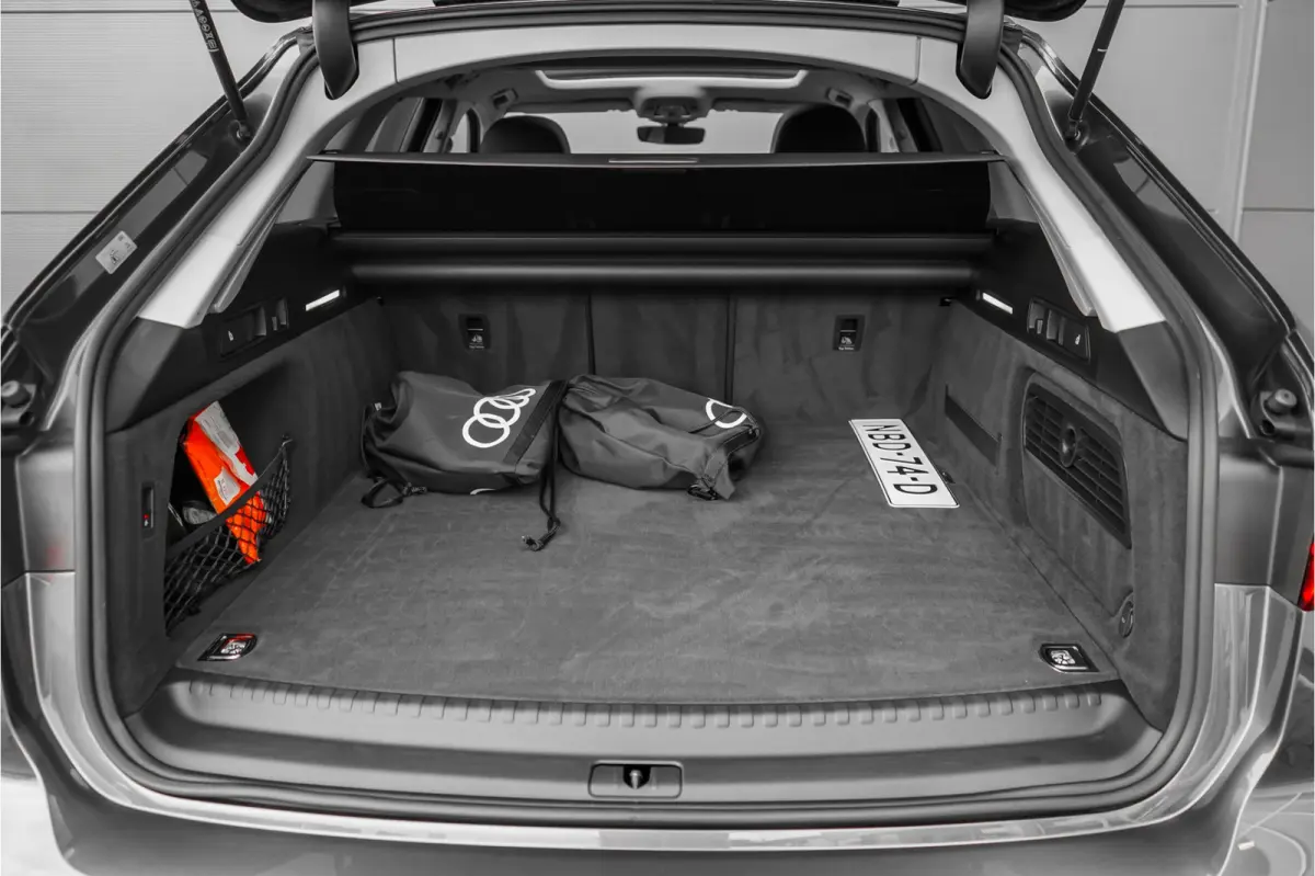 55 TFSI e Quattro S-Line Pano 360° B&O Matrix ACC Elek Trekhaak 21"