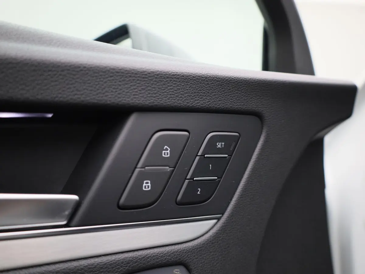 55 TFSI e quattro Competition | S- Line | Panoramadak | Bang & Olufsen | Luchtvering | Memory Seats | 360 Camera | Virtual Cockpit | Stoelverwarming | Afgevlakt Sportstuur | DAB |  Lichtmeta