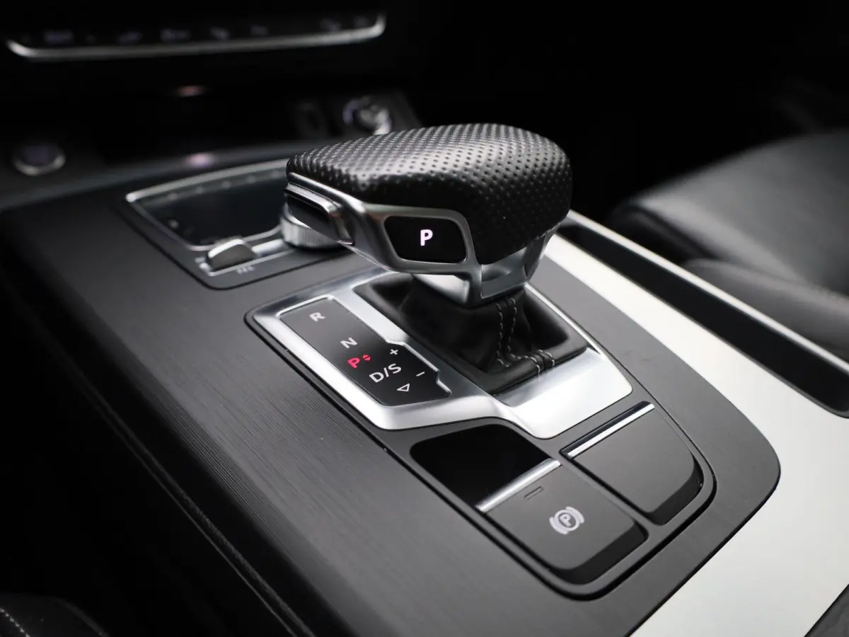 55 TFSI e quattro Competition | S- Line | Panoramadak | Bang & Olufsen | Luchtvering | Memory Seats | 360 Camera | Virtual Cockpit | Stoelverwarming | Afgevlakt Sportstuur | DAB |  Lichtmeta