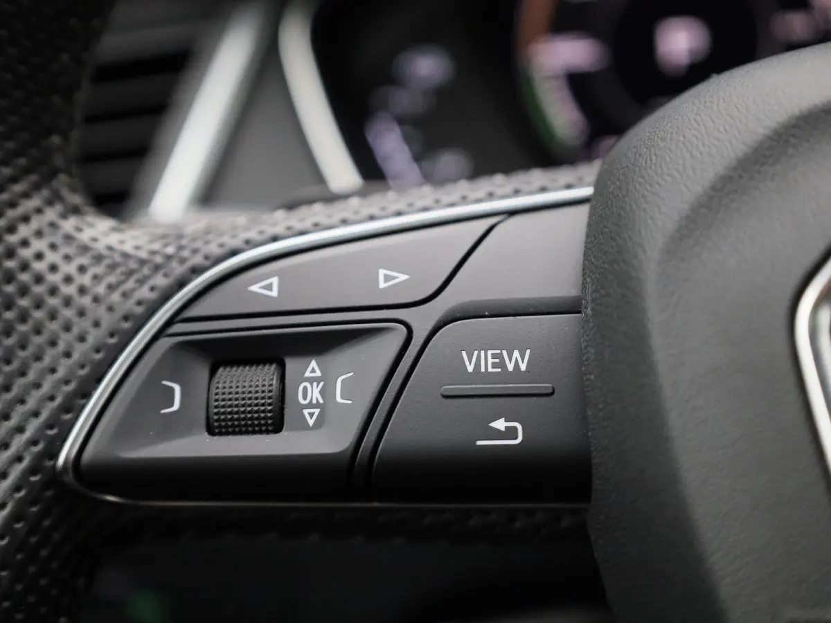 55 TFSI e quattro Competition | S- Line | Panoramadak | Bang & Olufsen | Luchtvering | Memory Seats | 360 Camera | Virtual Cockpit | Stoelverwarming | Afgevlakt Sportstuur | DAB |  Lichtmeta