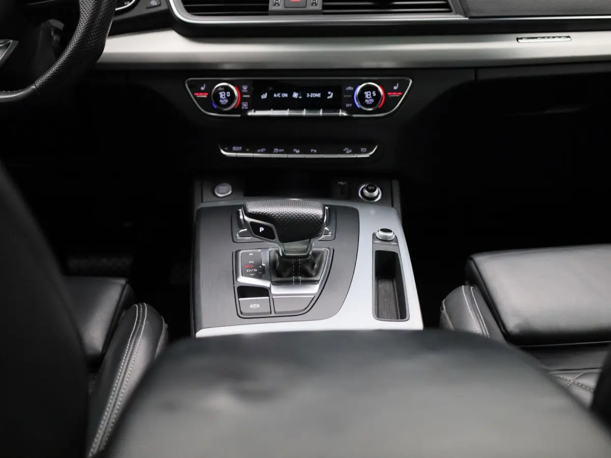 55 TFSI e quattro Competition | S- Line | Panoramadak | Bang & Olufsen | Luchtvering | Memory Seats | 360 Camera | Virtual Cockpit | Stoelverwarming | Afgevlakt Sportstuur | DAB |  Lichtmeta