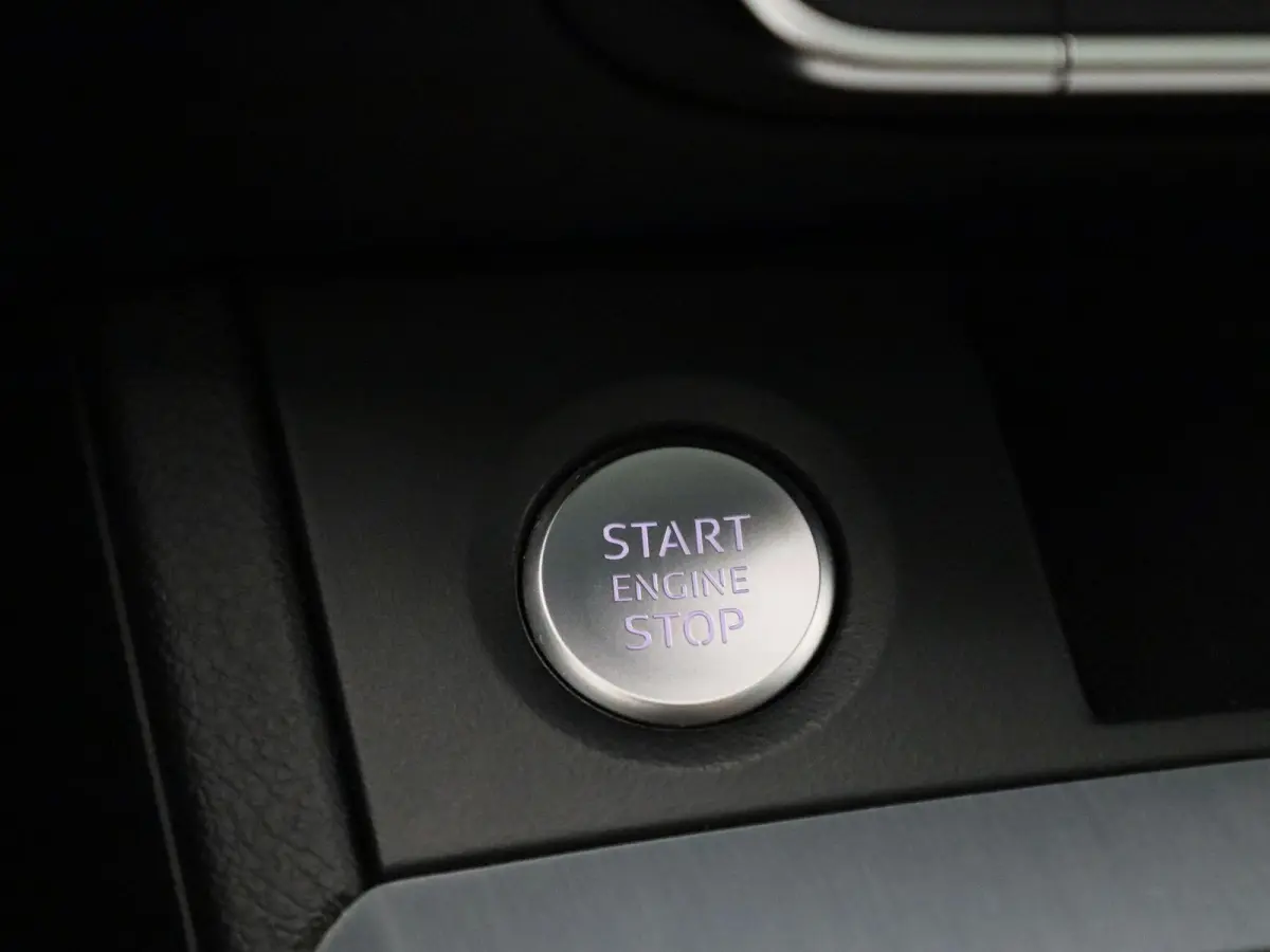 55 TFSI e quattro Competition | S- Line | Panoramadak | Bang & Olufsen | Luchtvering | Memory Seats | 360 Camera | Virtual Cockpit | Stoelverwarming | Afgevlakt Sportstuur | DAB |  Lichtmeta