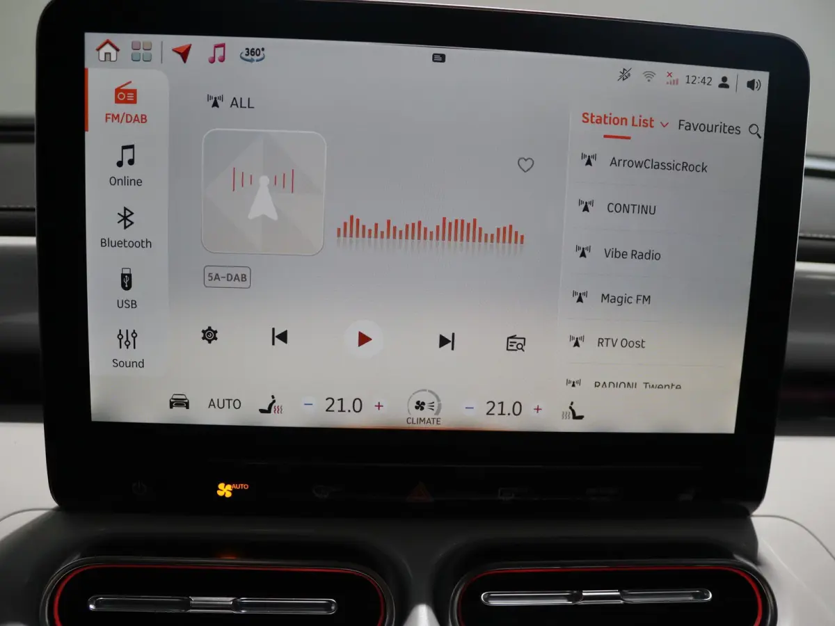 Premium 66 kWh | Warmtepomp | 22 KW laden | Panoramadak | Head-Up Display | Drive Pilot |