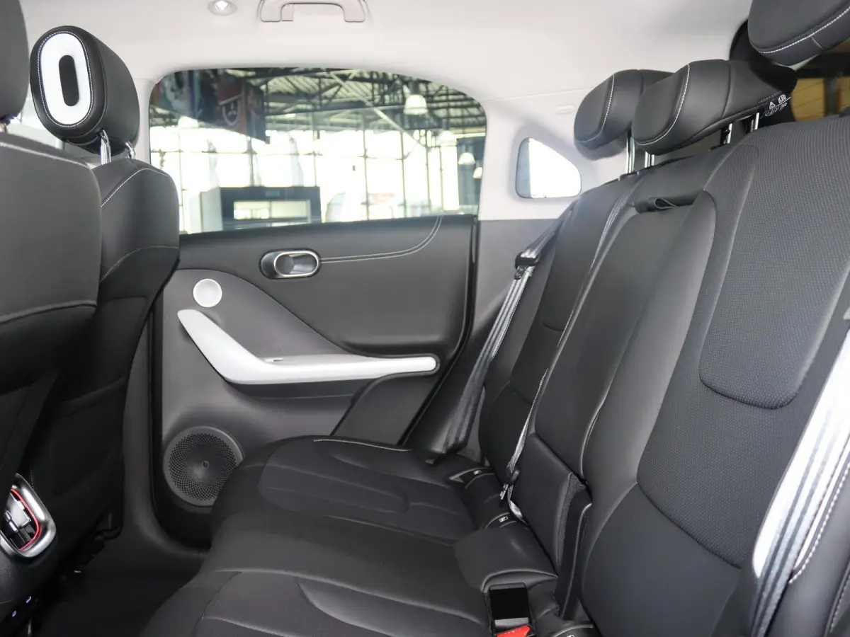 Premium 66 kWh | Warmtepomp | 22 KW laden | Panoramadak | Head-Up Display | Drive Pilot |