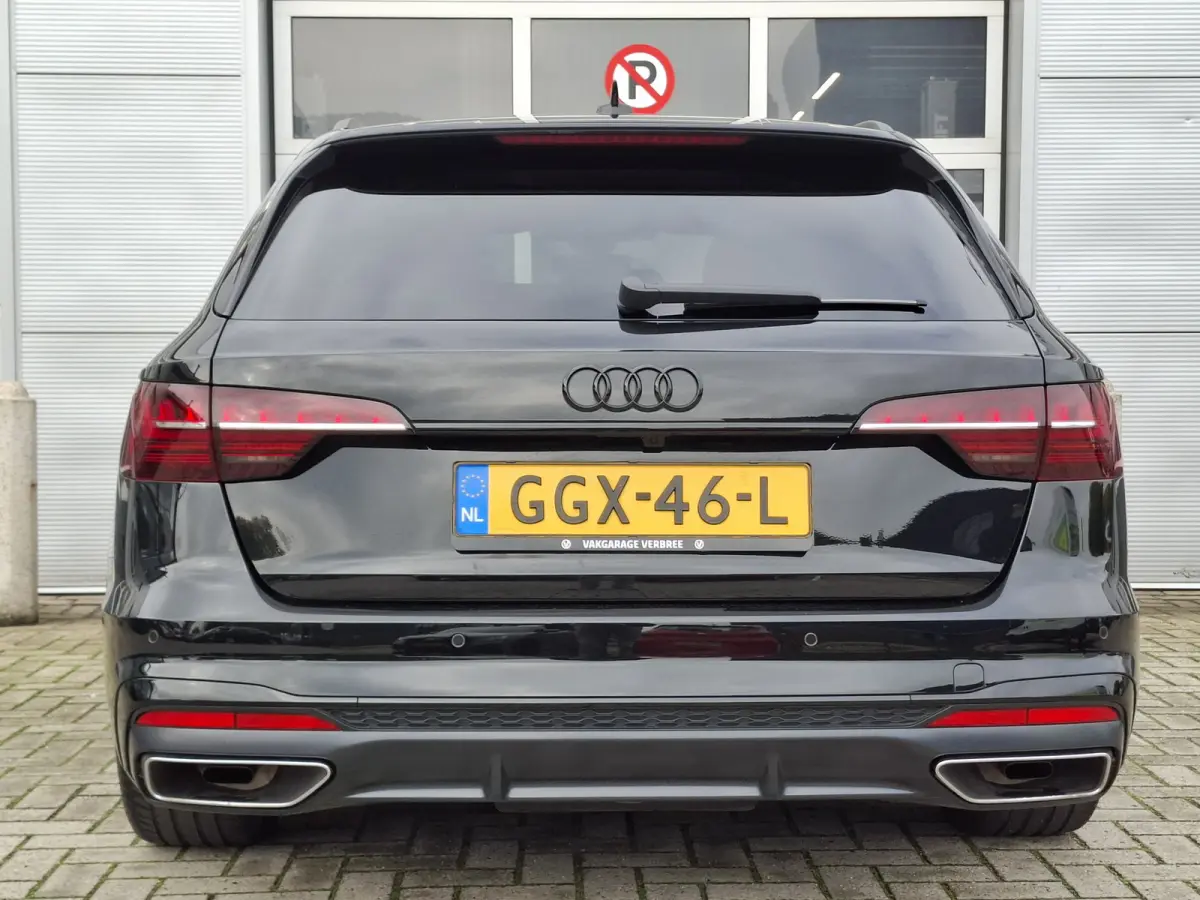 35 TFSI S-line edition Competition | Navigatie/Android/Apple Carplay | LM Velgen | Elektrisch Glazen Panoramadak | Voorstoelen Verwarmd | Achteruitrijcamera | Cruise Control | Airco |