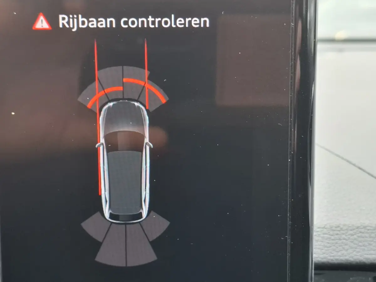 35 TFSI S-line edition Competition | Navigatie/Android/Apple Carplay | LM Velgen | Elektrisch Glazen Panoramadak | Voorstoelen Verwarmd | Achteruitrijcamera | Cruise Control | Airco |