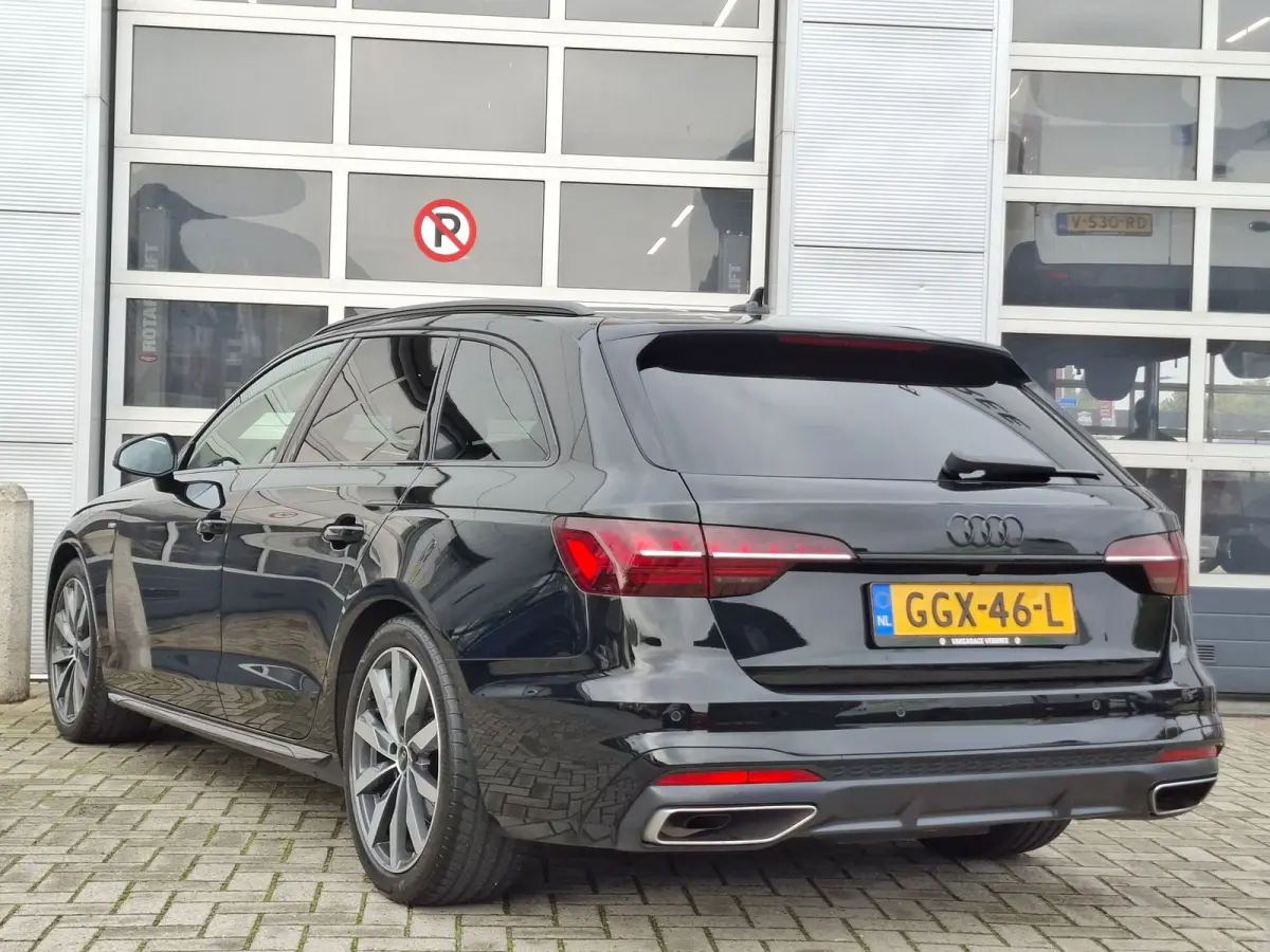 35 TFSI S-line edition Competition | Navigatie/Android/Apple Carplay | LM Velgen | Elektrisch Glazen Panoramadak | Voorstoelen Verwarmd | Achteruitrijcamera | Cruise Control | Airco |