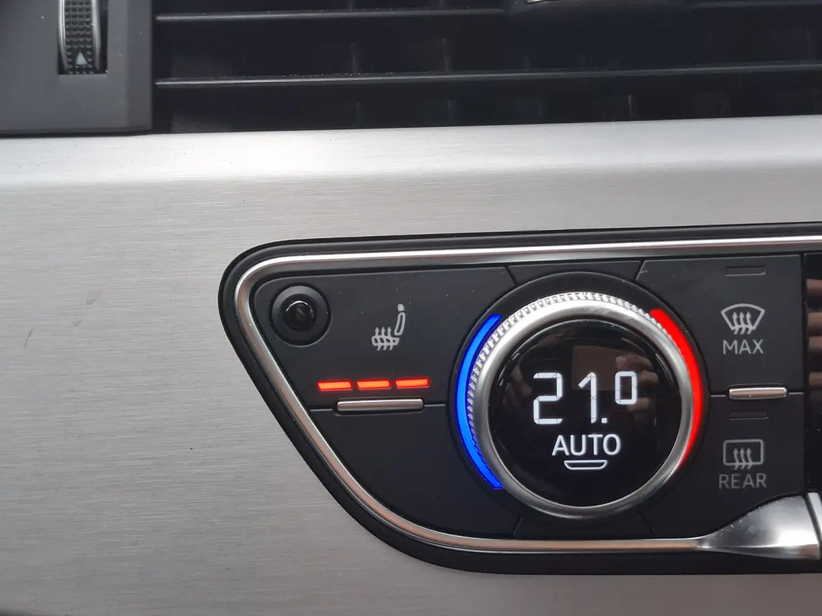35 TFSI S-line edition Competition | Navigatie/Android/Apple Carplay | LM Velgen | Elektrisch Glazen Panoramadak | Voorstoelen Verwarmd | Achteruitrijcamera | Cruise Control | Airco |