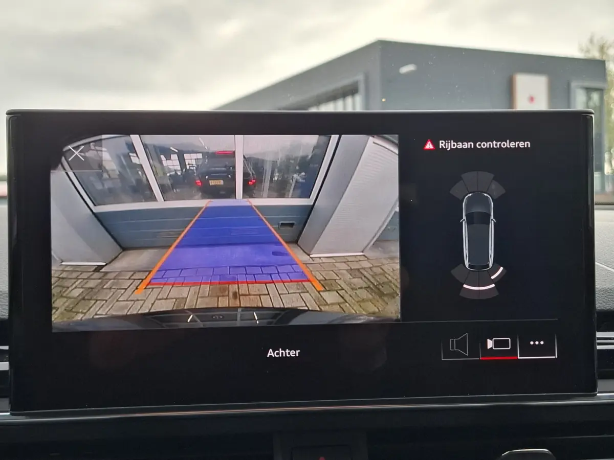 35 TFSI S-line edition Competition | Navigatie/Android/Apple Carplay | LM Velgen | Elektrisch Glazen Panoramadak | Voorstoelen Verwarmd | Achteruitrijcamera | Cruise Control | Airco |