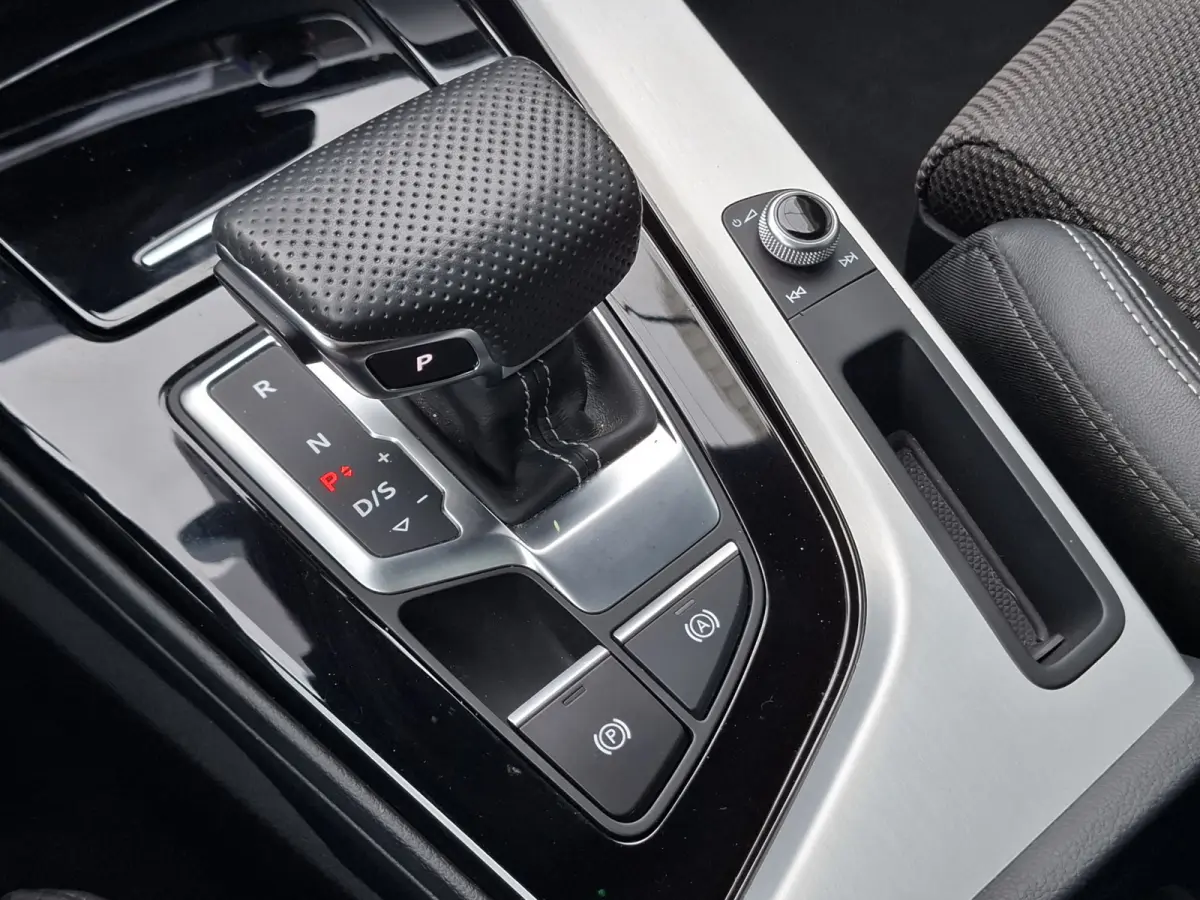 35 TFSI S-line edition Competition | Navigatie/Android/Apple Carplay | LM Velgen | Elektrisch Glazen Panoramadak | Voorstoelen Verwarmd | Achteruitrijcamera | Cruise Control | Airco |