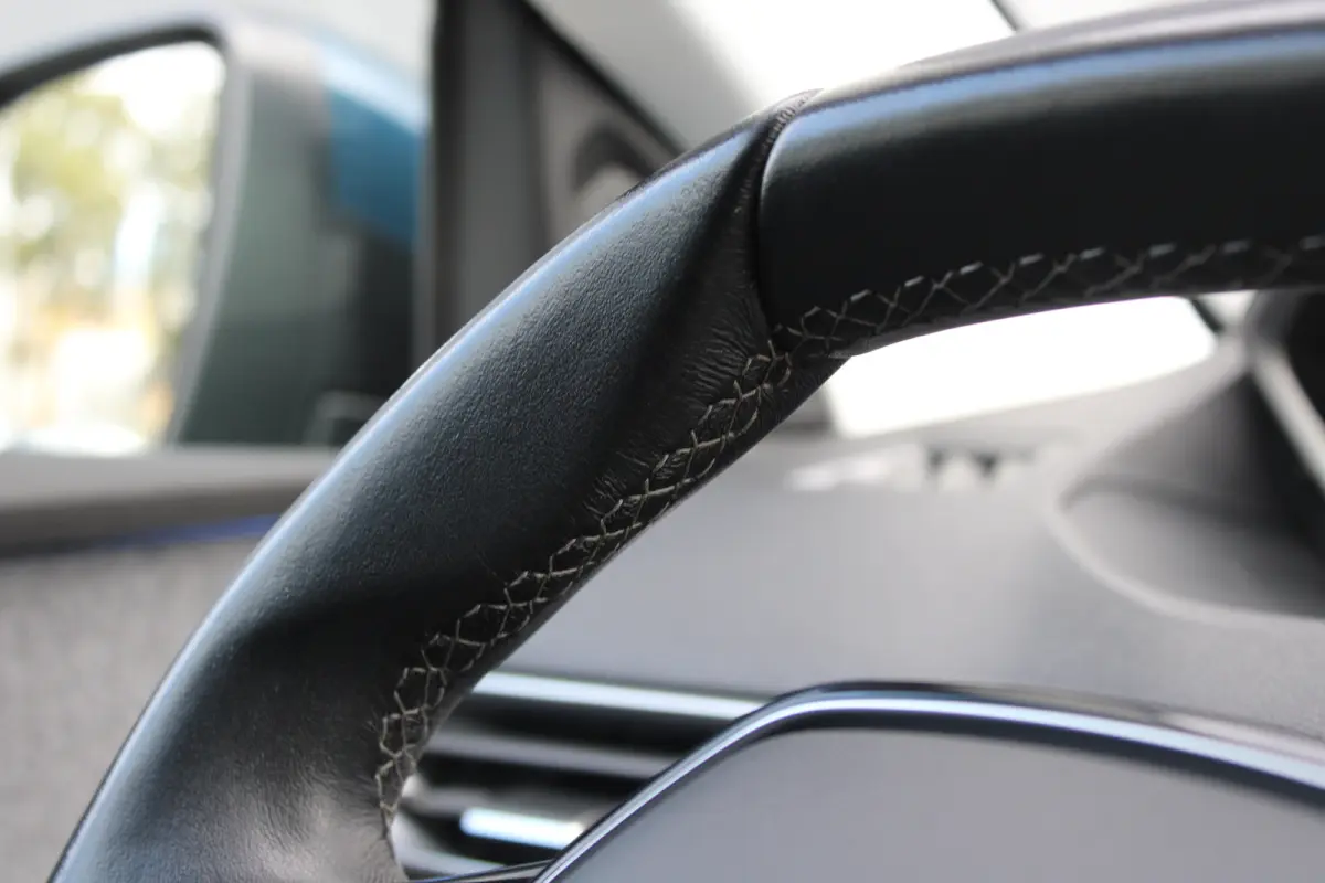 1.2 PureTech 130pk EAT8 Blue Lease Allure | Automaat | Navigatie | Camera | NL auto | 7 Persoons | All season | Nieuw model |