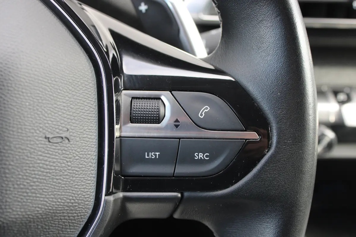 1.2 PureTech 130pk EAT8 Blue Lease Allure | Automaat | Navigatie | Camera | NL auto | 7 Persoons | All season | Nieuw model |