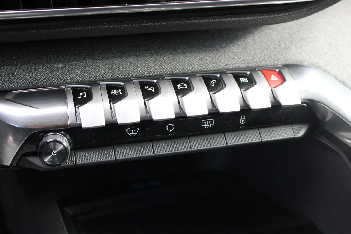 1.2 PureTech 130pk EAT8 Blue Lease Allure | Automaat | Navigatie | Camera | NL auto | 7 Persoons | All season | Nieuw model |
