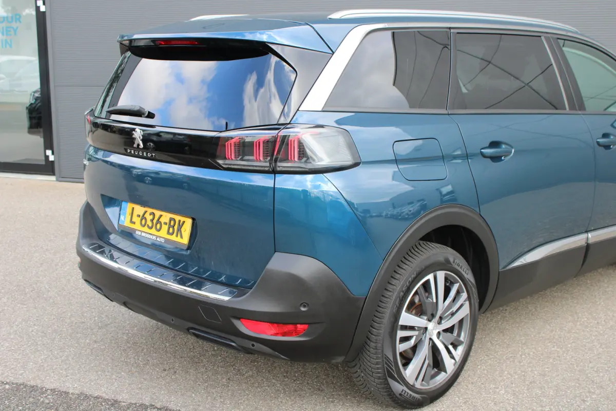 1.2 PureTech 130pk EAT8 Blue Lease Allure | Automaat | Navigatie | Camera | NL auto | 7 Persoons | All season | Nieuw model |