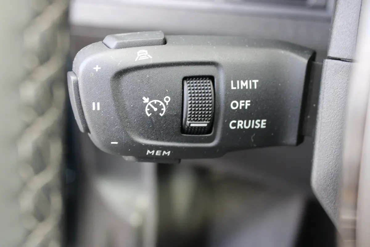 1.2 PureTech 130pk EAT8 Blue Lease Allure | Automaat | Navigatie | Camera | NL auto | 7 Persoons | All season | Nieuw model |