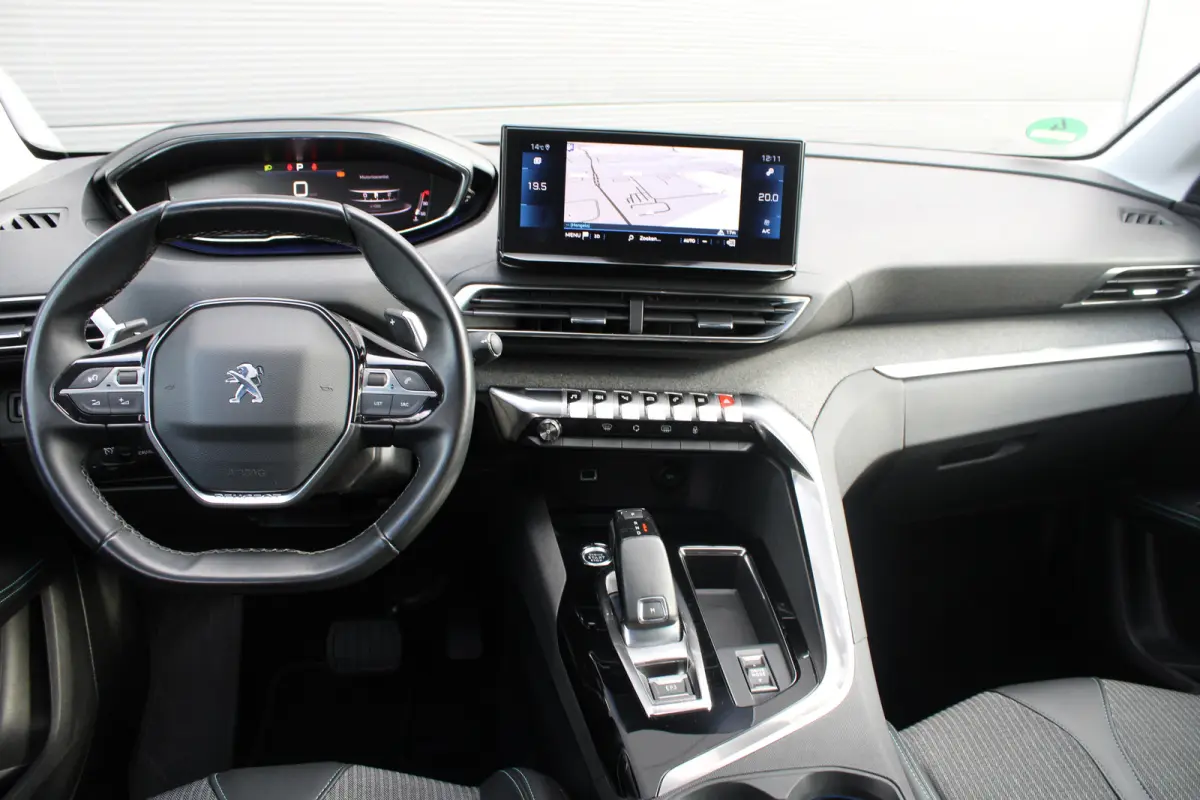 1.2 PureTech 130pk EAT8 Blue Lease Allure | Automaat | Navigatie | Camera | NL auto | 7 Persoons | All season | Nieuw model |