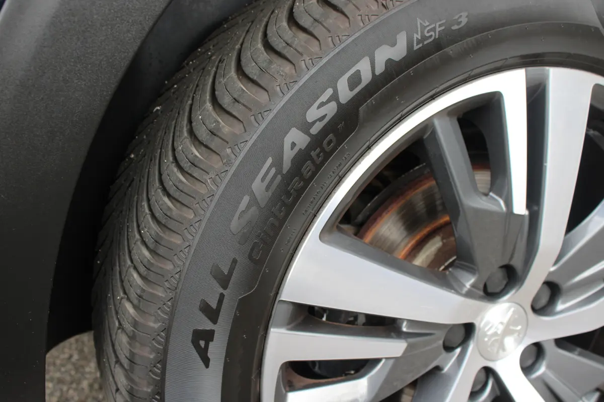 1.2 PureTech 130pk EAT8 Blue Lease Allure | Automaat | Navigatie | Camera | NL auto | 7 Persoons | All season | Nieuw model |