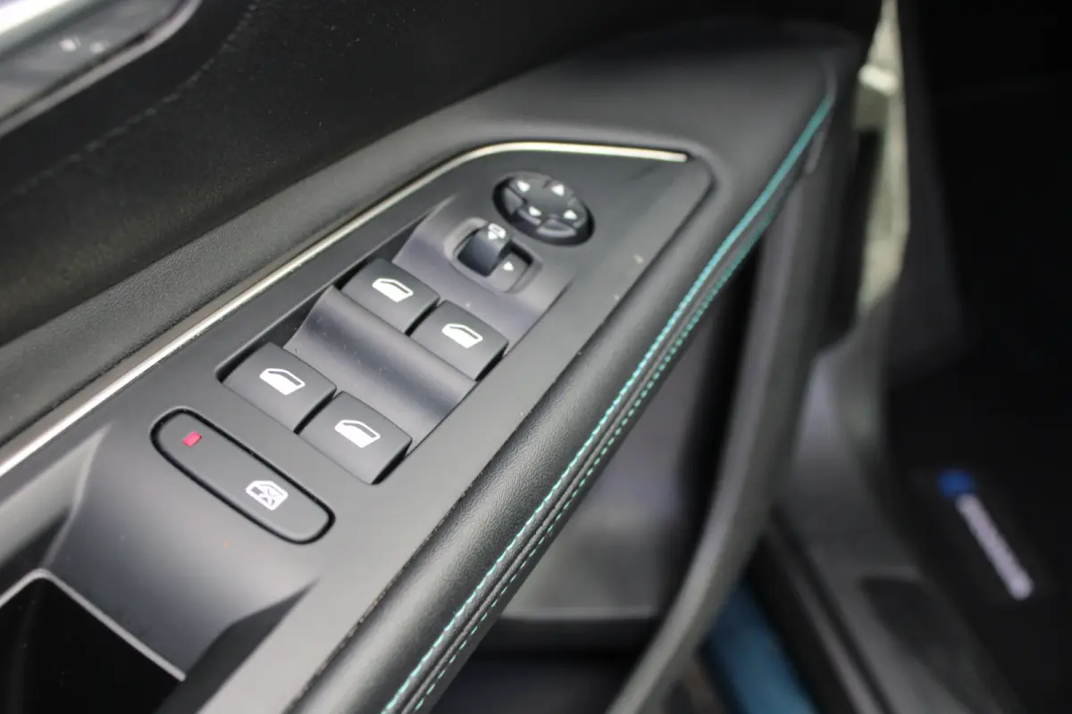 1.2 PureTech 130pk EAT8 Blue Lease Allure | Automaat | Navigatie | Camera | NL auto | 7 Persoons | All season | Nieuw model |