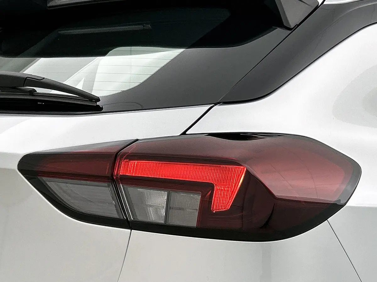 1.2 Edition | Apple Carplay/Android Auto | Licht & Regen Sensoren | Lichtmetalen Velgen