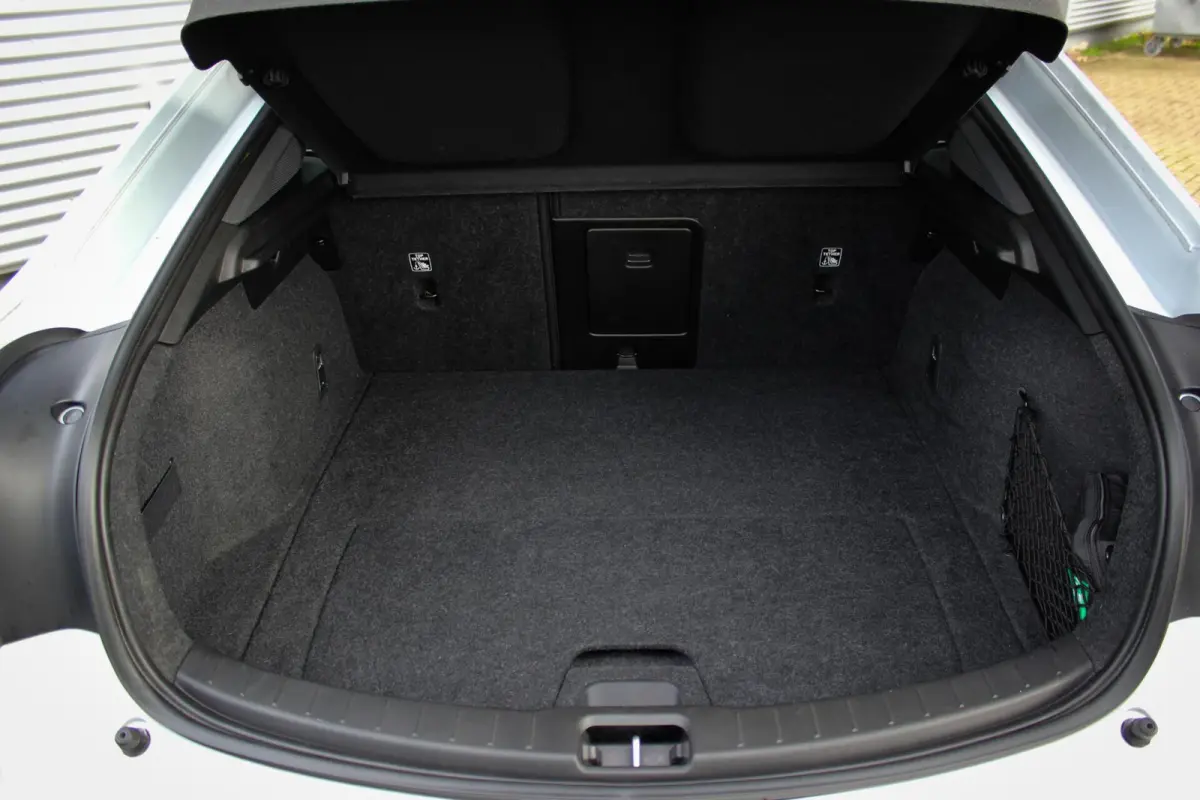 Long Range Single Motor 78 kWh // 96% SoH | Pilot Pack | Plus Pack | Panoramadak | Trekhaak | Harman Kardon | 360 camera | Memory