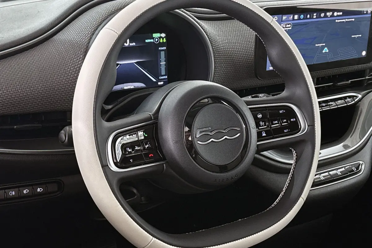 La Prima 42 kWh Cabrio Leder Stoelverwarming Camera JBL Keyless