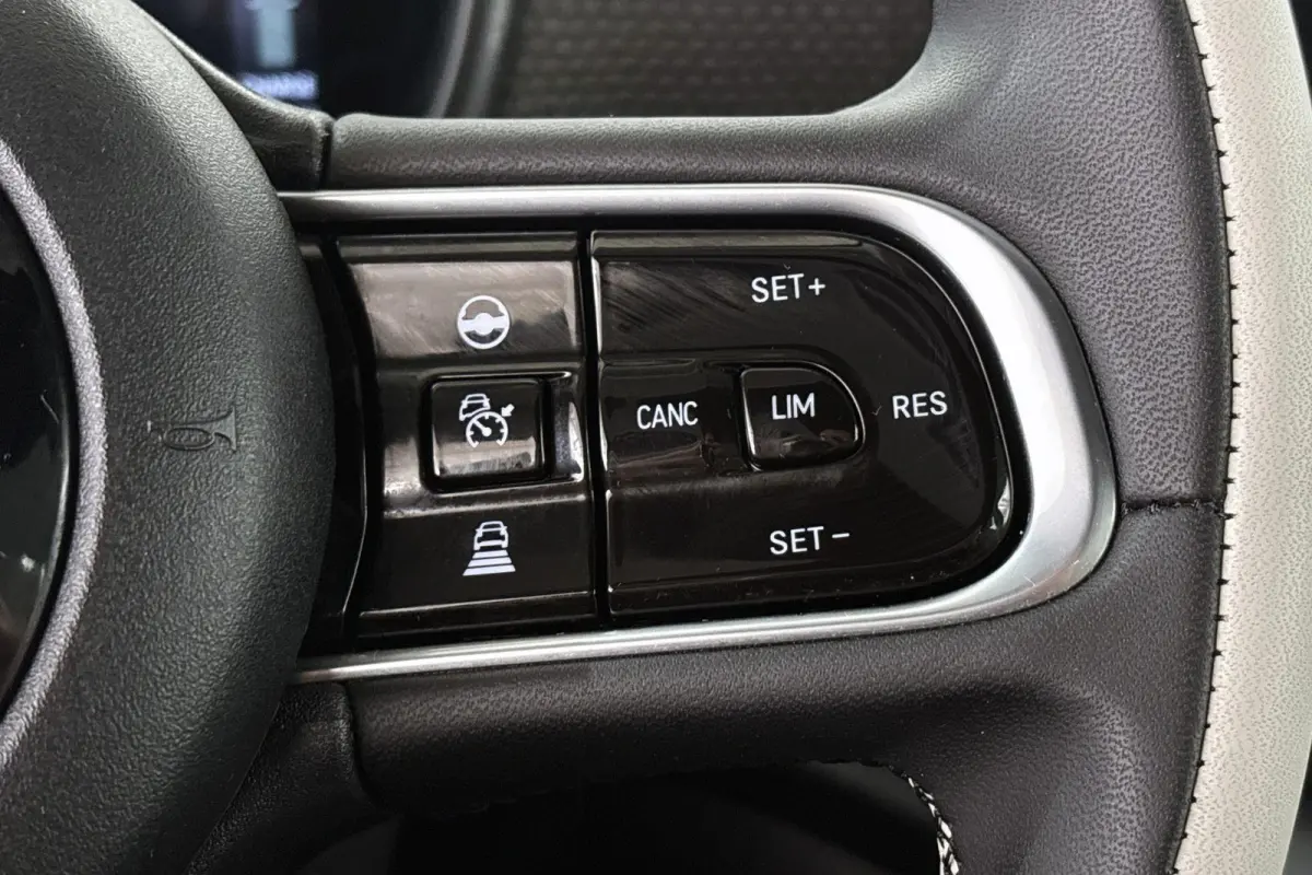 La Prima 42 kWh Cabrio Leder Stoelverwarming Camera JBL Keyless