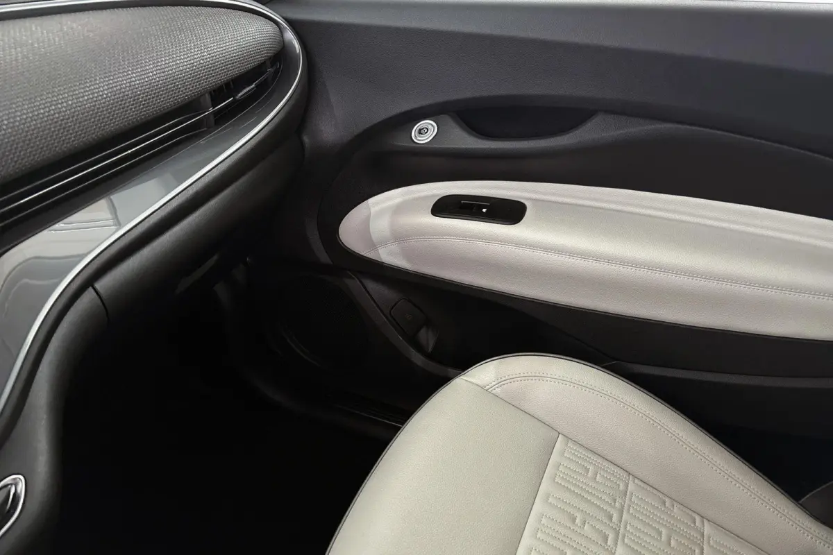 La Prima 42 kWh Cabrio Leder Stoelverwarming Camera JBL Keyless