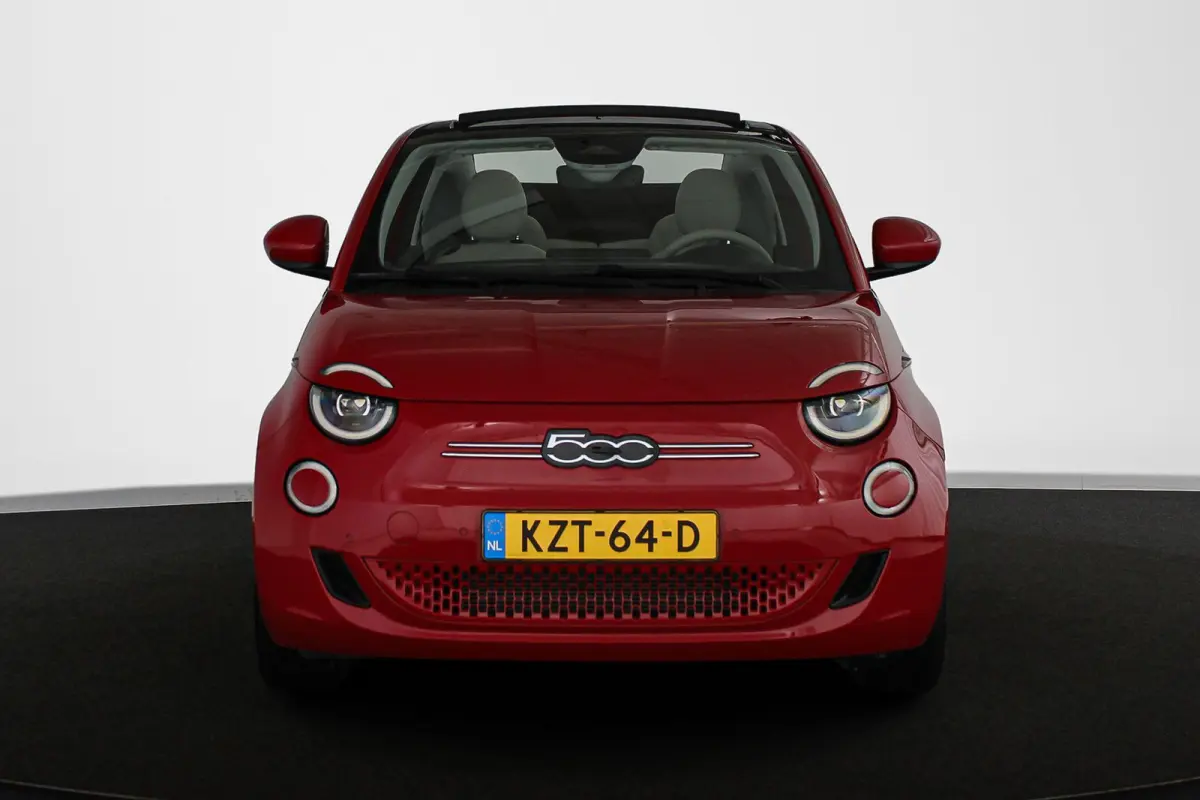 La Prima 42 kWh Cabrio Leder Stoelverwarming Camera JBL Keyless