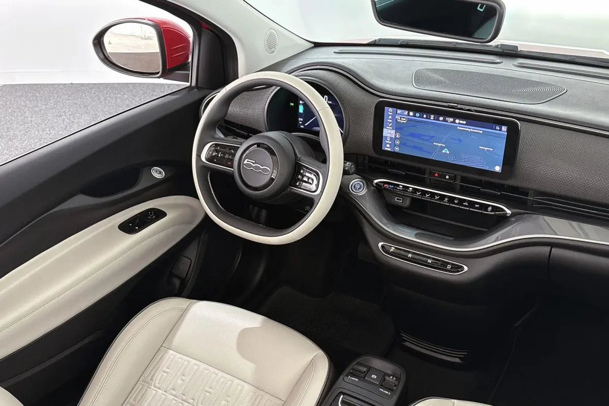 La Prima 42 kWh Cabrio Leder Stoelverwarming Camera JBL Keyless
