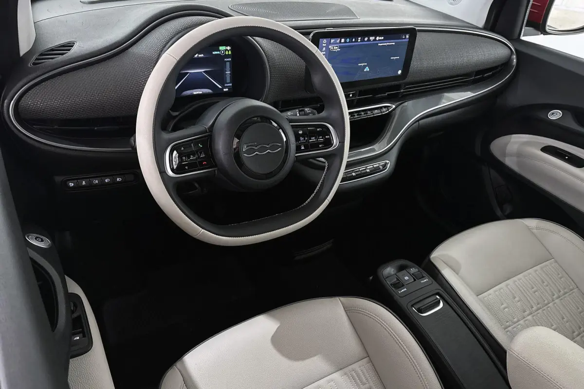La Prima 42 kWh Cabrio Leder Stoelverwarming Camera JBL Keyless