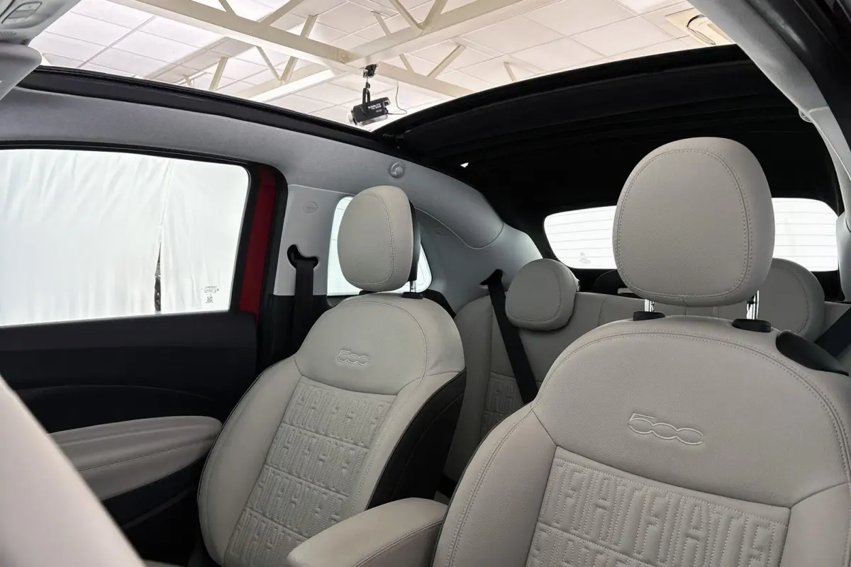 La Prima 42 kWh Cabrio Leder Stoelverwarming Camera JBL Keyless