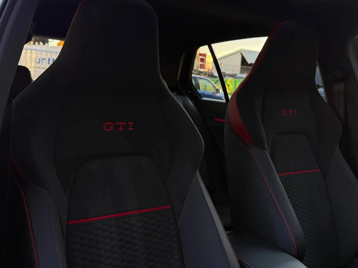 2.0 TSI GTI Clubsport / 400PK / Downpipe 200 Cells / Pano / DCC / Nürburgring / H&K / Dodehoek / Camera / Carplay