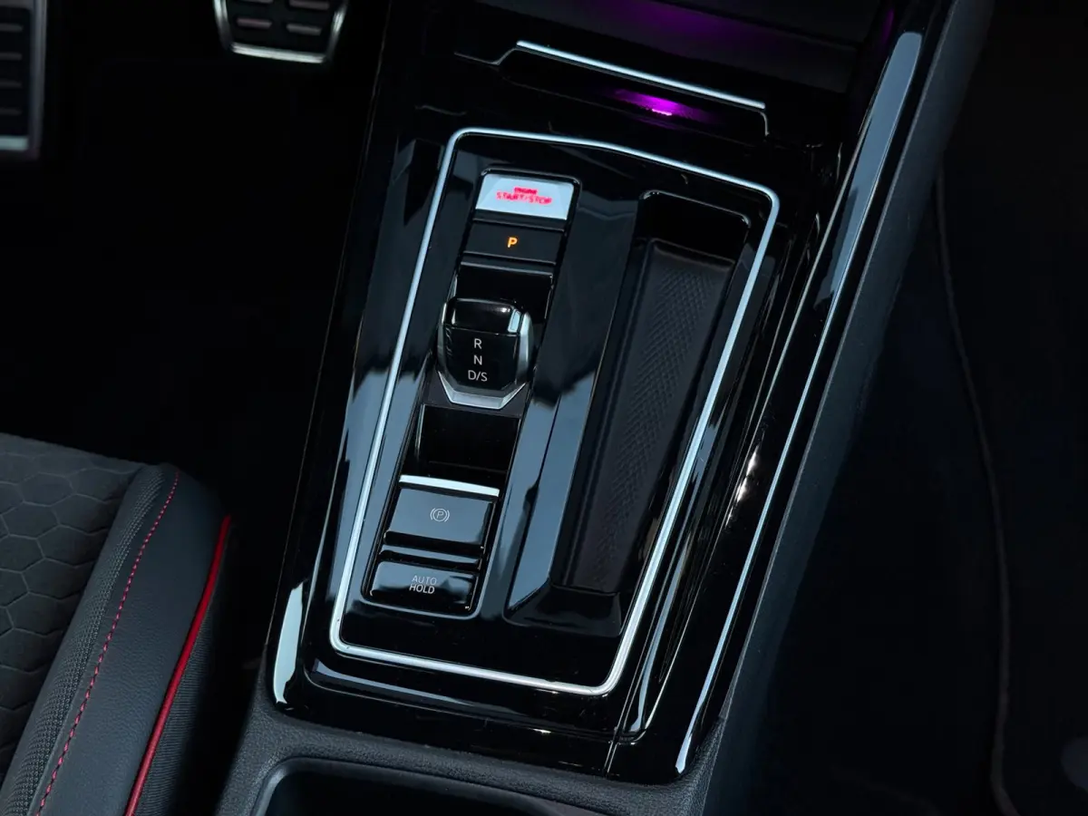 2.0 TSI GTI Clubsport / 400PK / Downpipe 200 Cells / Pano / DCC / Nürburgring / H&K / Dodehoek / Camera / Carplay
