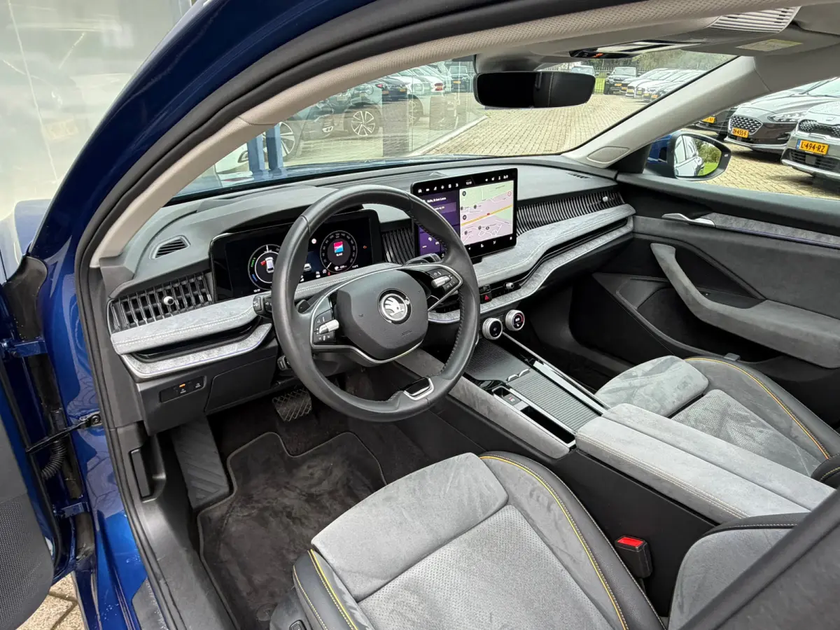 1.5 TSI PHEV BNS Head-up display/Pano/Trekhaak