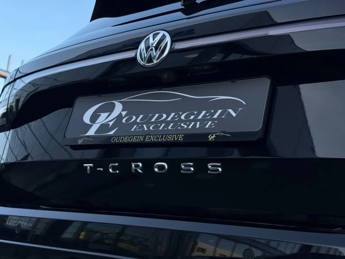 1.0 TSI Style Business R / 3x R-LINE / Carplay / Dodehoek / Camera / Led / Keyless / ACC / Lane Assist /
