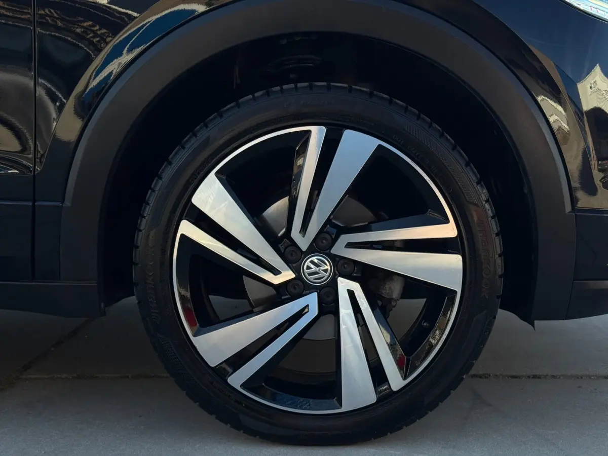 1.0 TSI Style Business R / 3x R-LINE / Carplay / Dodehoek / Camera / Led / Keyless / ACC / Lane Assist /