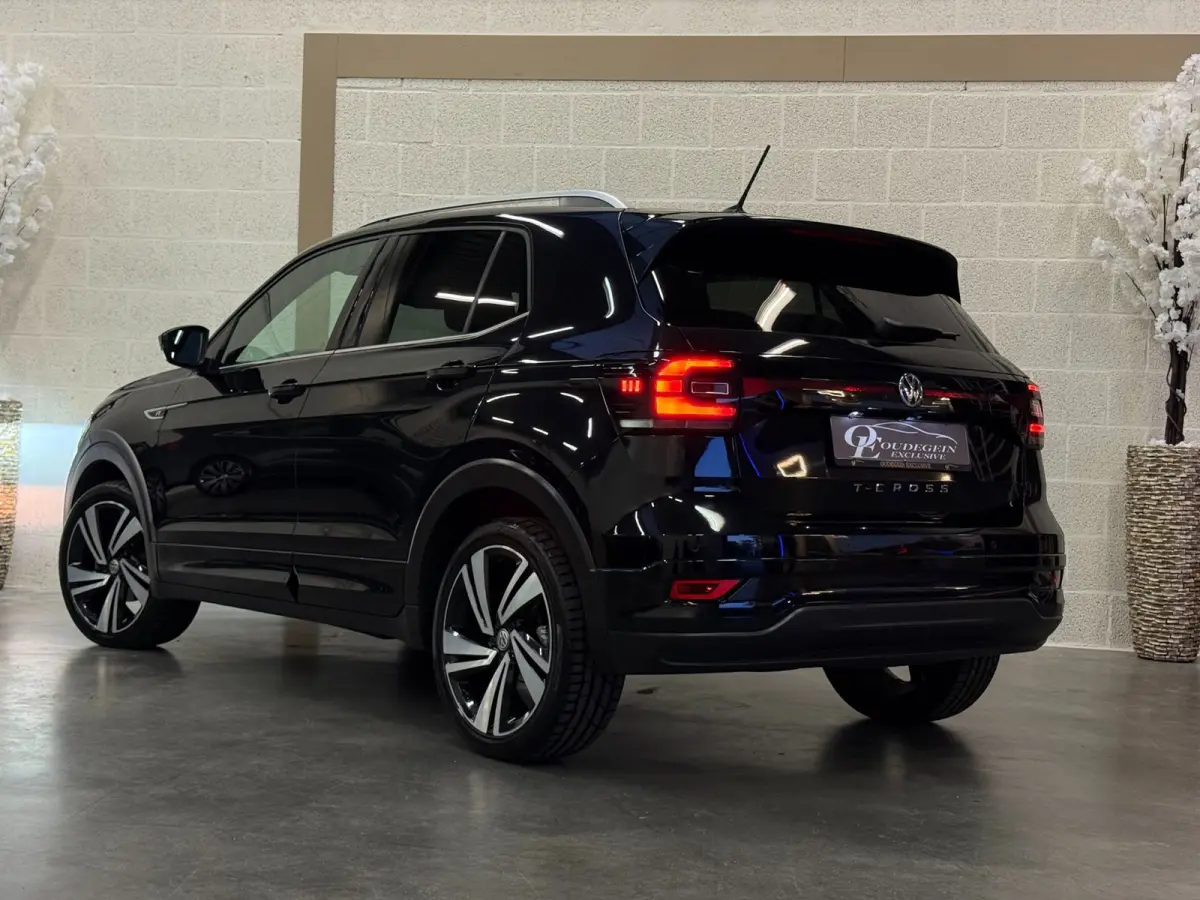 1.0 TSI Style Business R / 3x R-LINE / Carplay / Dodehoek / Camera / Led / Keyless / ACC / Lane Assist /