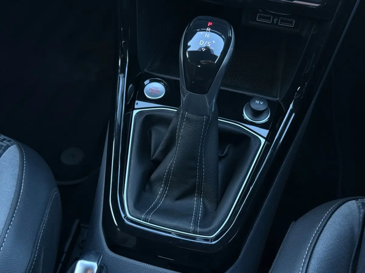 1.0 TSI Style Business R / 3x R-LINE / Carplay / Dodehoek / Camera / Led / Keyless / ACC / Lane Assist /