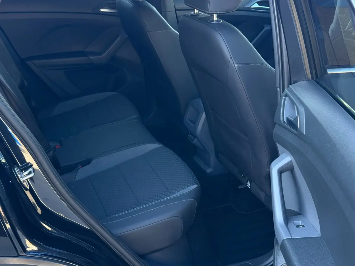 1.0 TSI Style Business R / 3x R-LINE / Carplay / Dodehoek / Camera / Led / Keyless / ACC / Lane Assist /