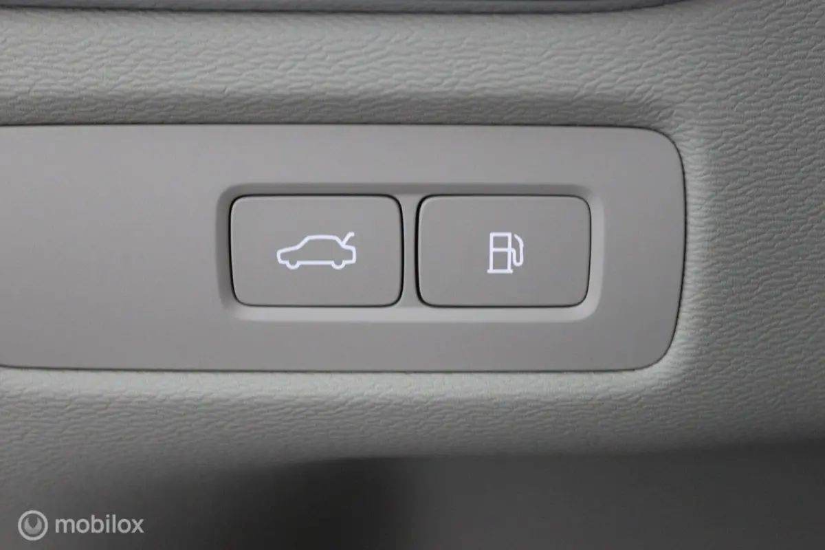 2.0 T6 Plug-in hybrid AWD Plus Bright | Trekhaak | Pilot Assist | Pano | Stoel- Stuurverwarming | Achterbank verwarmd |