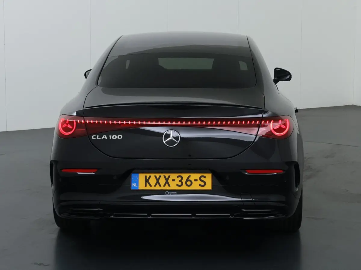 180 Business Solution AMG | Night | Burmester | Panoramadak  | AMG-line Plus | Premium Plus | Trekhaak | Massagestoelen |