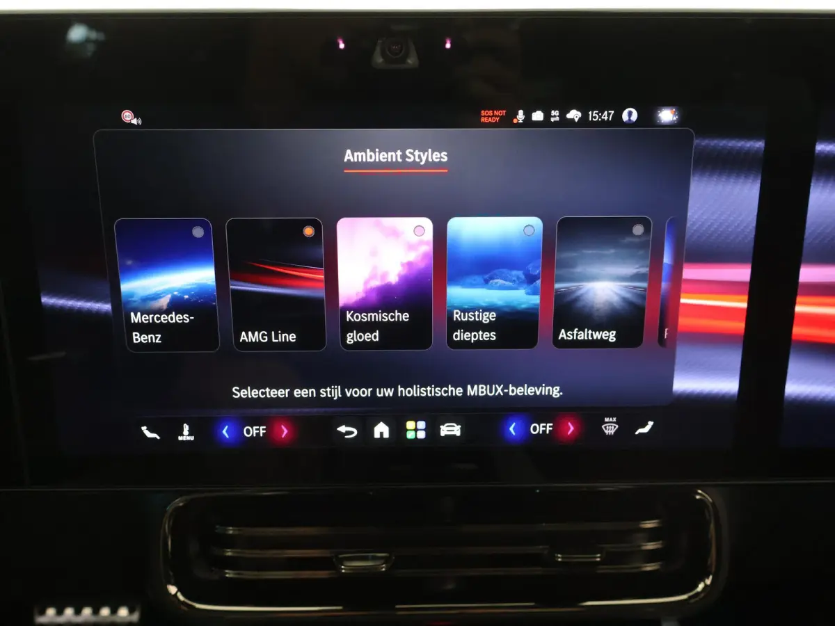 180 Business Solution AMG | Premium Pakket | 19"LM velgen | Superscreen | Panoramadak | Night Pakket | Sportstoelen |
