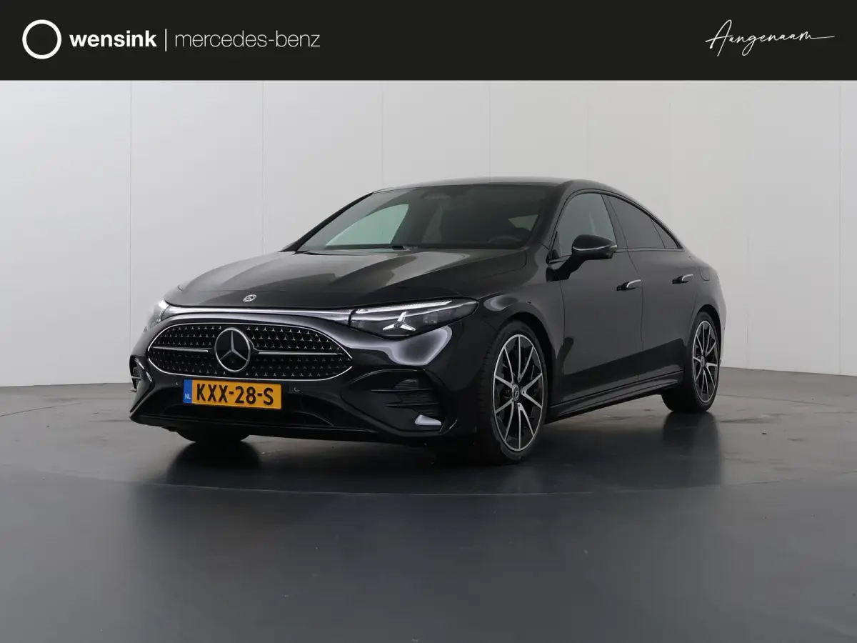180 Business Solution AMG | Premium Pakket | 19"LM velgen | Superscreen | Panoramadak | Night Pakket | Sportstoelen |
