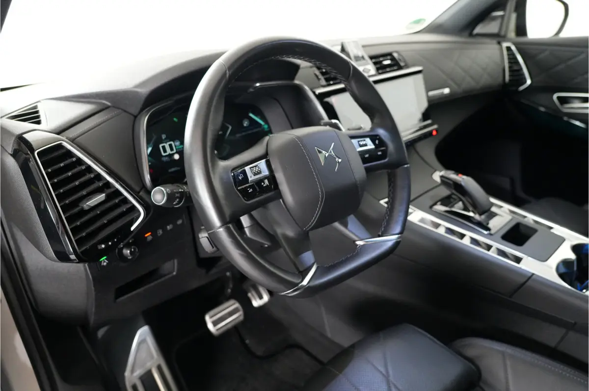 E-Tense 300 pk 4x4 | Pano | Leder | Massage | Nachtzicht | Stl. verw. | Camera 360 | El. klep | Premium Audio |