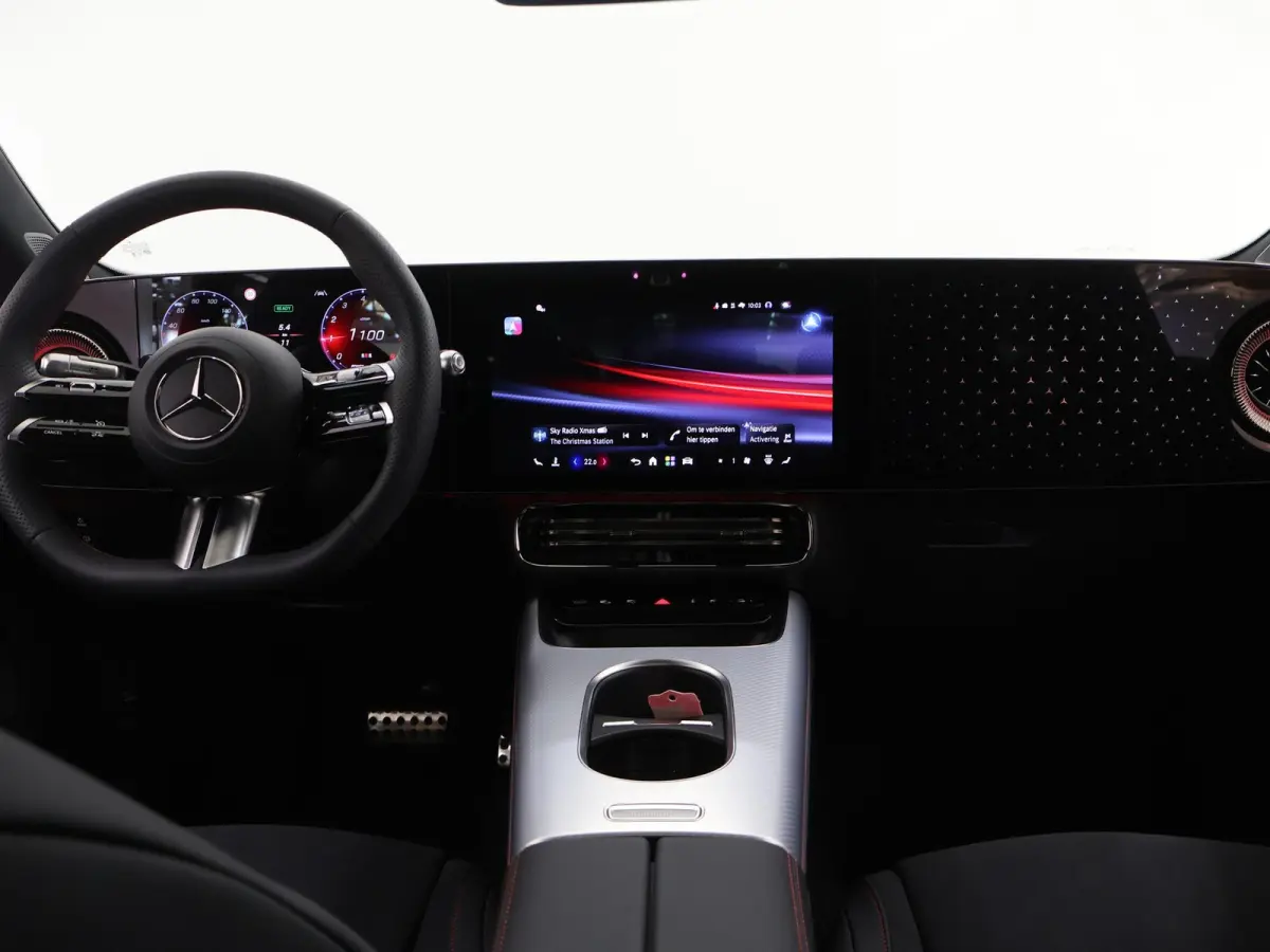 180 Business Solution AMG | Night | Panoramadak | Memory | Trekhaak | Sfeerverlichting | Stoelverwarming |
